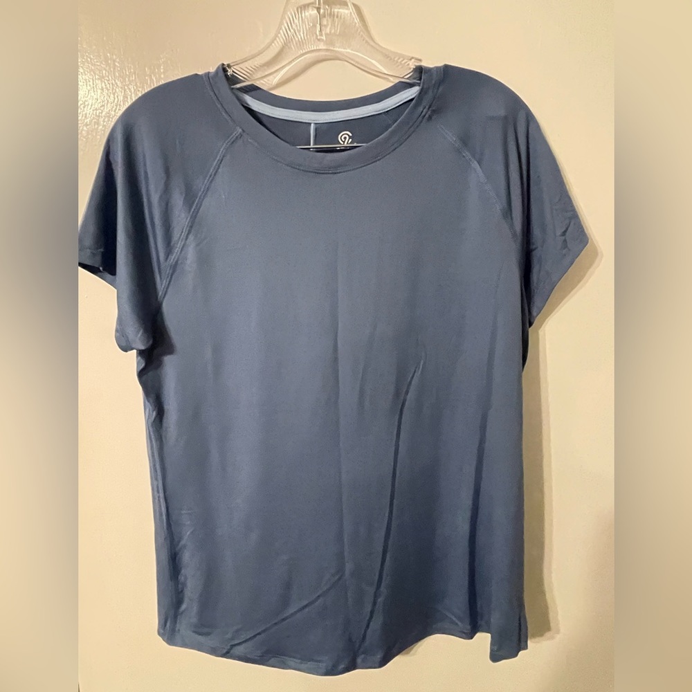 Shortsleeved workout top